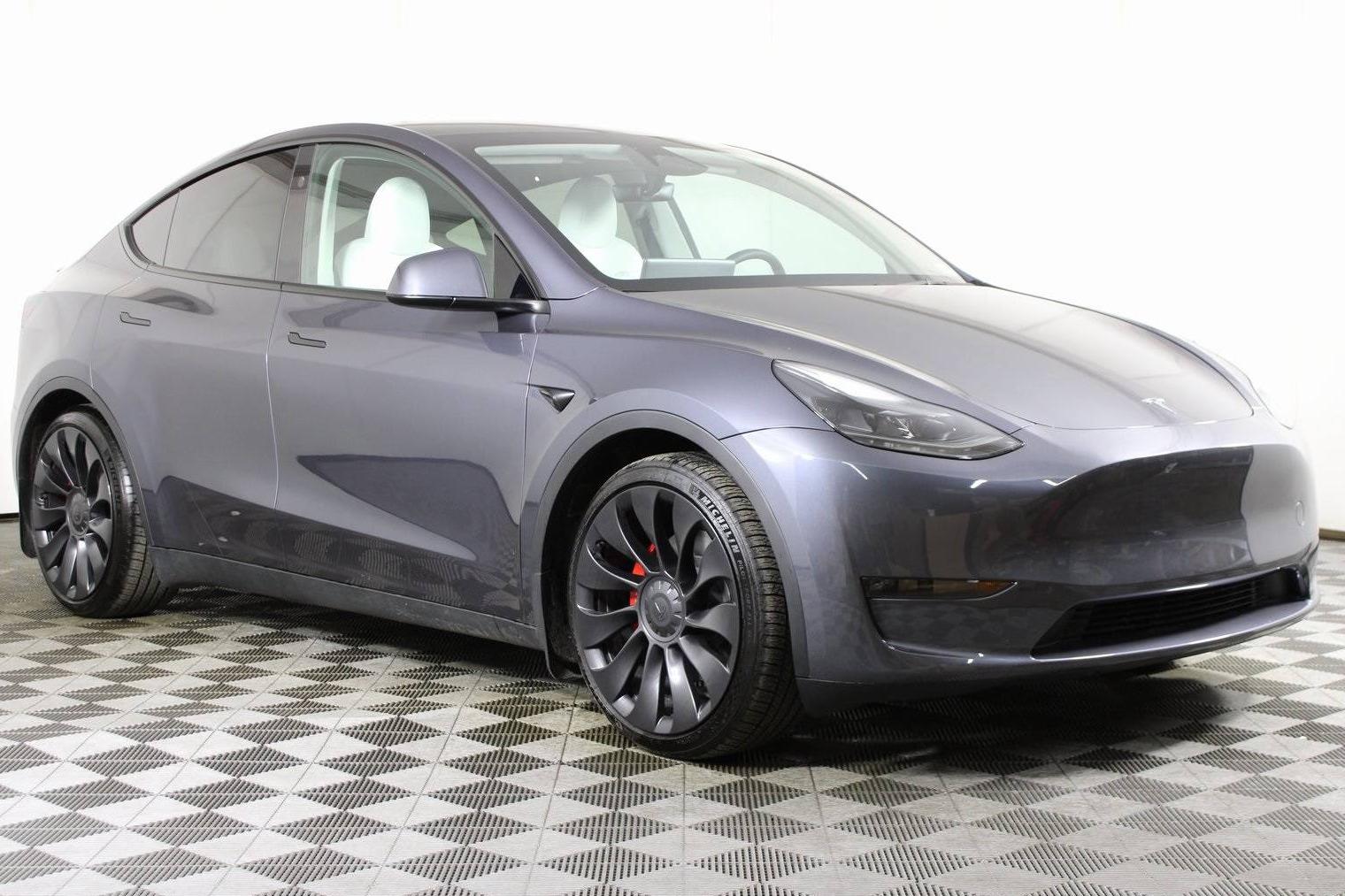 TESLA MODEL Y 2023 7SAYGDEFXPF801794 image